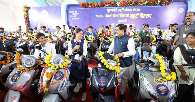 विद्यार्थियों के सपनों को पूरा करने के लिए आवश्यक संसाधन उपलब्ध कराने को सरकार है संकल्पित : मुख्यमंत्री डॉ. यादव